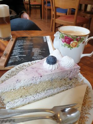 Vegane Heidelbeertorte at V-Cake Cafe in Dresden