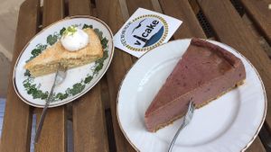 Blueberry Cheesecake at V-Cake Cafe in Dresden