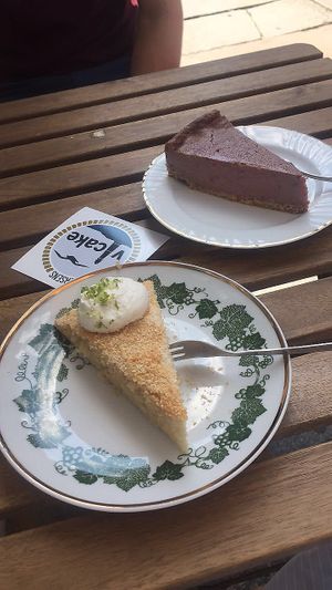 Kokos Limetten Kuchen   at V-Cake Cafe in Dresden