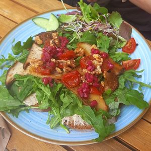 pilz brote 12,60€ at V-Cake Cafe in Dresden