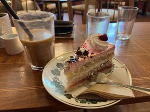   at V-Cake Cafe in Dresden