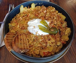 Bauerfrühstück (scrambled tofu with potatoes and fried onions) at V-Cake Cafe in Dresden