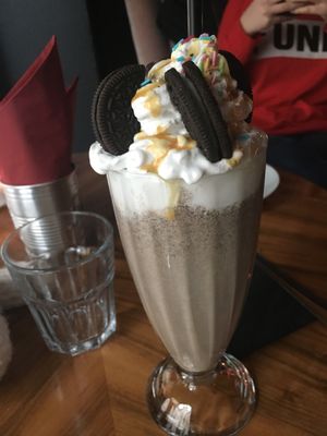 Oreo milkshake (€8.60 ?)  at Chaostheorie in Berlin