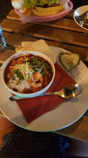 Chili sin carne at Chaostheorie in Berlin