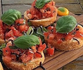 Bruschetta (the tomato one is vegan 🌱❤️) at Osteria Bella Ciao Zuid in Amsterdam