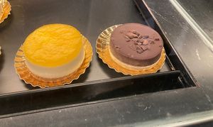 Lemon + chocolate tarts   at Roos in Bergen