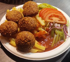 Falafel with fries. If you want hummus you need to buy it separately at Papa Joe in Tallinn