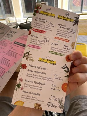 Delicious ice teas 🥰  at Tiny Rebels in Crete