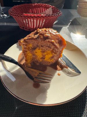 vegan cake at Sabores da Esquina in Alvor