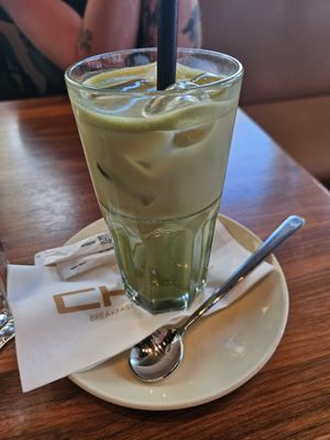 iced vanilla oat matcha at Chilai 1030 in Vienna