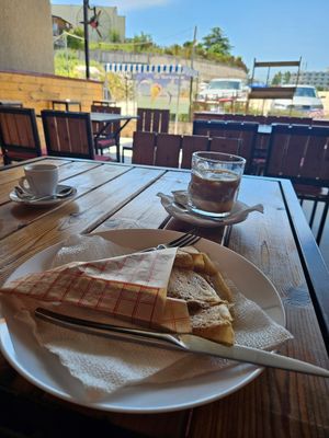 Pancakes and coffees, absolutely delicious at Simple in Ksamil