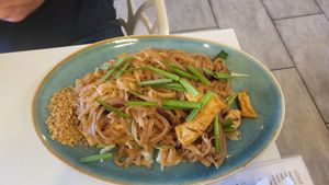 Pad Thai mit Tofu vegan at Mali Thai Küche in Vienna