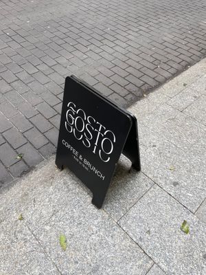  at Gosto Café in Madrid