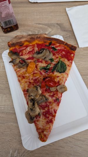  at BEST PIZZA in Cannes