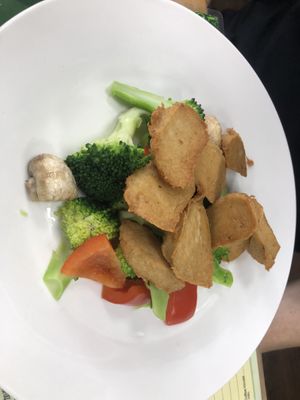 Lunch special sesame chickn  at Veggie Heaven in Somerset
