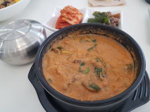  at Loving Hut - Real Love in Seoul