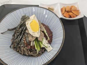 Bibim makguksu at Loving Hut - Real Love in Seoul