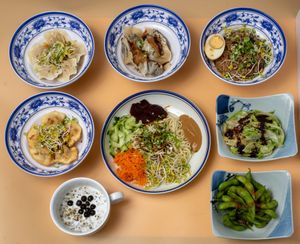 Unsere mehr Speisen ins Laden at Mr Dumpling  in Bremen