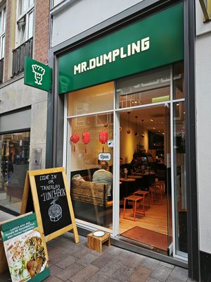  at Mr Dumpling  in Bremen