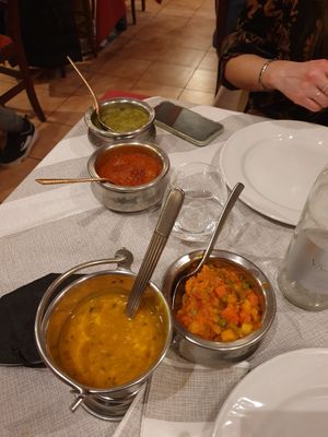 Dahl di lenticchie e Veg Jalfredi at Gandhi in Padua