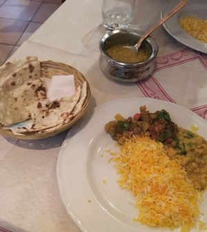 Veg zalfrezi with dal tadka from vegan menu at Gandhi in Padua