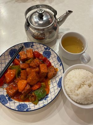 Vegetarian sweet & sour pork, which turned out to be a tofu with a crispy crust in a thick sauce at Hong Kong Lucky Restaurant in Chiang Mai