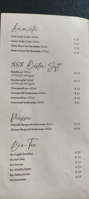 Drinks at Breakfast Club in Innsbruck