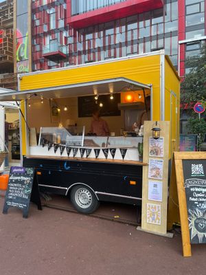 Ausflug nach Hamburg Veganes Straßenfest at Kraut & Rueben in Kiel
