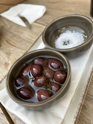 Complimentary olives   at Luaz in Naoussa