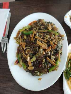 152: (Sweet potato?) noodles with pickled/sour vegetables at Track 21 in Dusseldorf