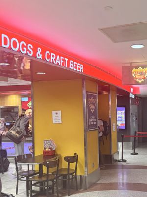 Exterior   at DEN - Steve's Snappin' Dogs - Concourse B in Denver