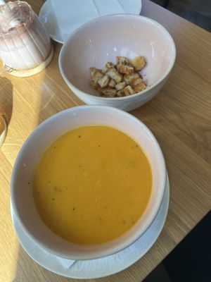 Karotten-Kartoffel Suppe  at Siasse Sach Café in Aschheim