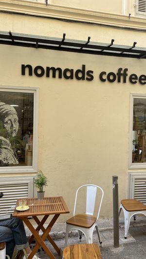   at NOMADS coffee in Antibes