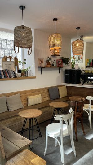   at NOMADS coffee in Antibes