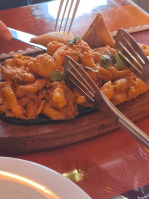 Mix grill végétarien (samosa légumes, panorama, oignons bahjia) at Taj Mahal Restaurant Indien in Dieppe