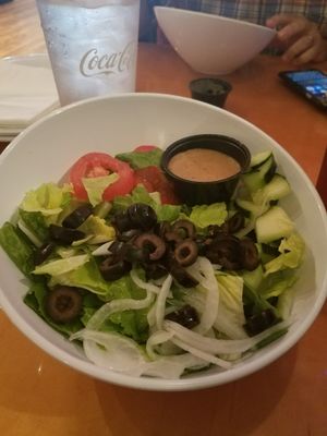 vegan options. house salad no cheese. at Mellow Mushroom in Gatlinburg