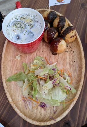  at Pivot BASE Cafe & Bar ＠Dotonbori in Osaka