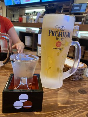 Huge beers   at Pivot BASE Cafe & Bar ＠Dotonbori in Osaka