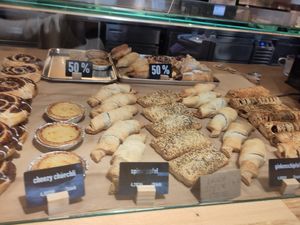 Against Foodwaste: halfprize at Bakery Bakery  - Schaffhauserplatz in Zurich