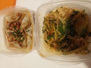 Two tasty dishes (shockingly the second one wasn't warm though) at Zhang Lala 张拉拉兰州牛肉面 in Gran Canaria