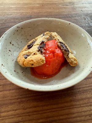 ice cream & cookie at Chef & Co in Prague