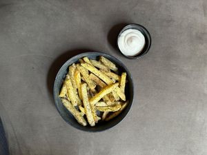 fermented (extra crispy) fries with dill and nori at Chef & Co in Prague