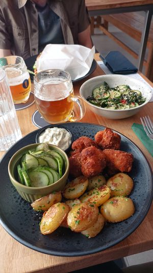 Cavolo fritto con patate at Chef & Co in Prague