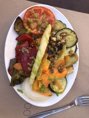 Grilled veg and lentils  at Bercianos1900 in Leon