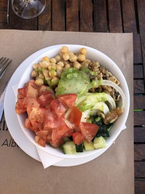 Poke bowl  at Bercianos1900 in Leon