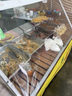 Premade selection   at Vegan Food by Taue - เจ จัดจ้าน แม่แต๋ว in Kanchanaburi