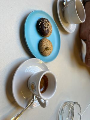 Almond biscuit with chocolate and pistachio biscuit  at Pasticceria Cassera Moretti in Menaggio