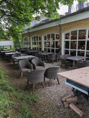 Außensitzplätze at Cucina Internazionale il Mondo in Bad Endorf