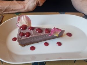 rose cake at Scara e Beo in Cortona