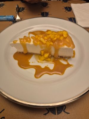 Raw cheesecake at Scara e Beo in Cortona